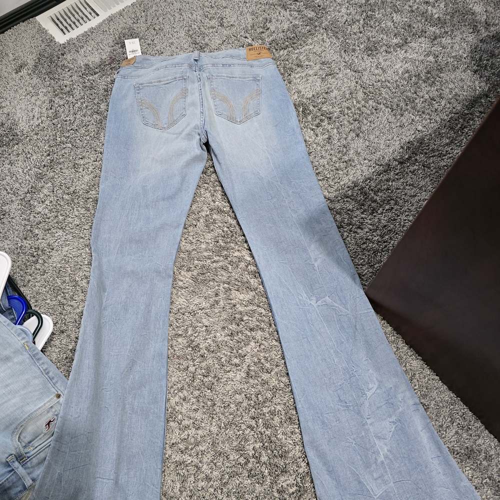 Hollister Light Blue Flare Jeans - Classic Wide Leg - Picture 8 of 8